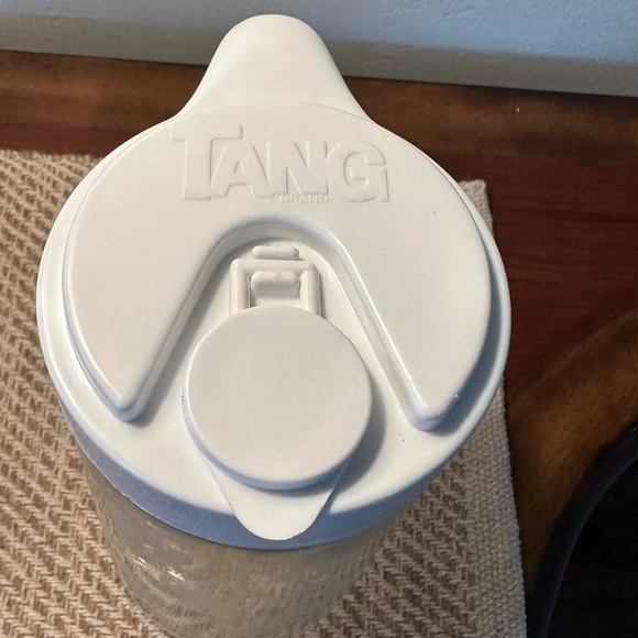 1970’s Tang Glass 1 qt Pitcher Etched Floral White Lid - Picture 2 of 5